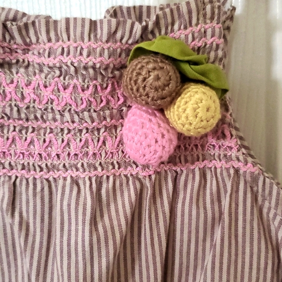 OshKosh Genuine Kids 12 Month Pinstripe Romper With Crochet Detail - Picture 3 of 3